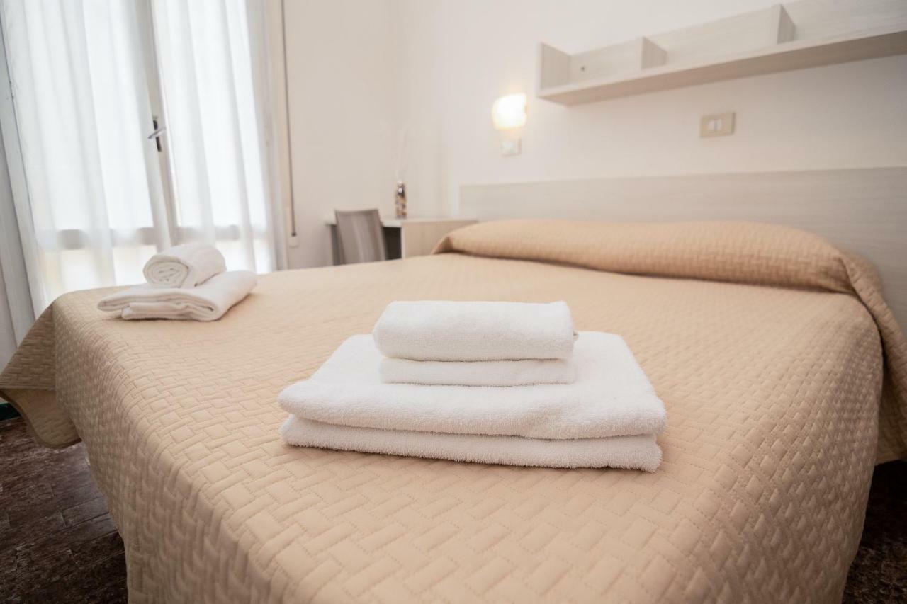 Hotel Napoleon Riccione Exterior foto